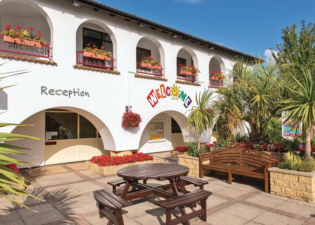Welcome Family Hotel Dawlish Bagian luar foto
